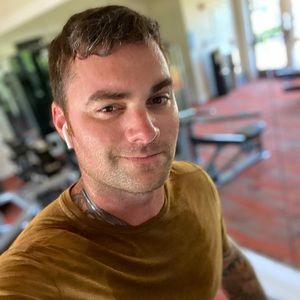 Meet your Posher, Adam